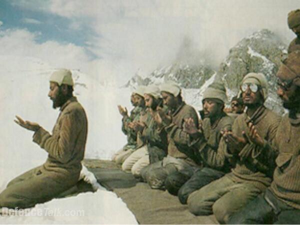 Sur le glacier de Siachen, Pakistan