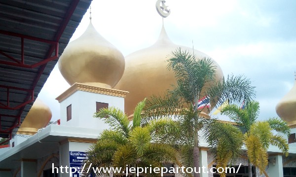 Dans la mosquée Nurut Diniya, en Thaïlande