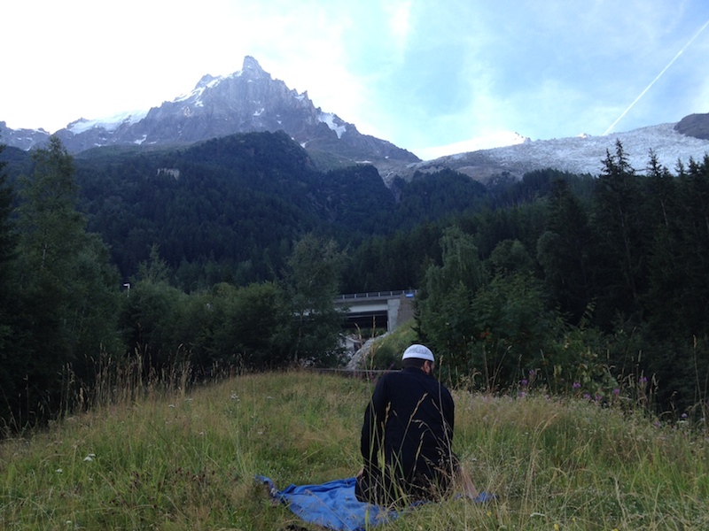Prière près du Mont Blanc, entre la France et l’Italie