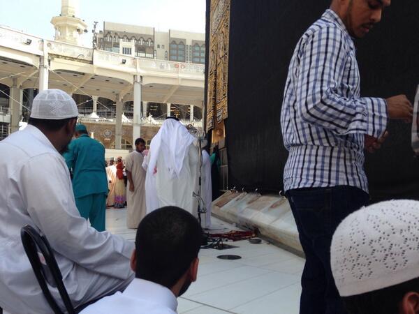 Au pied de la Kaaba
